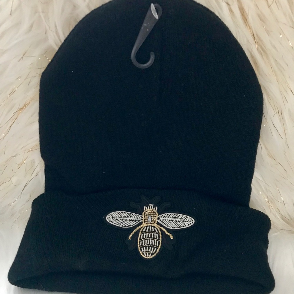 Bee kind beanie